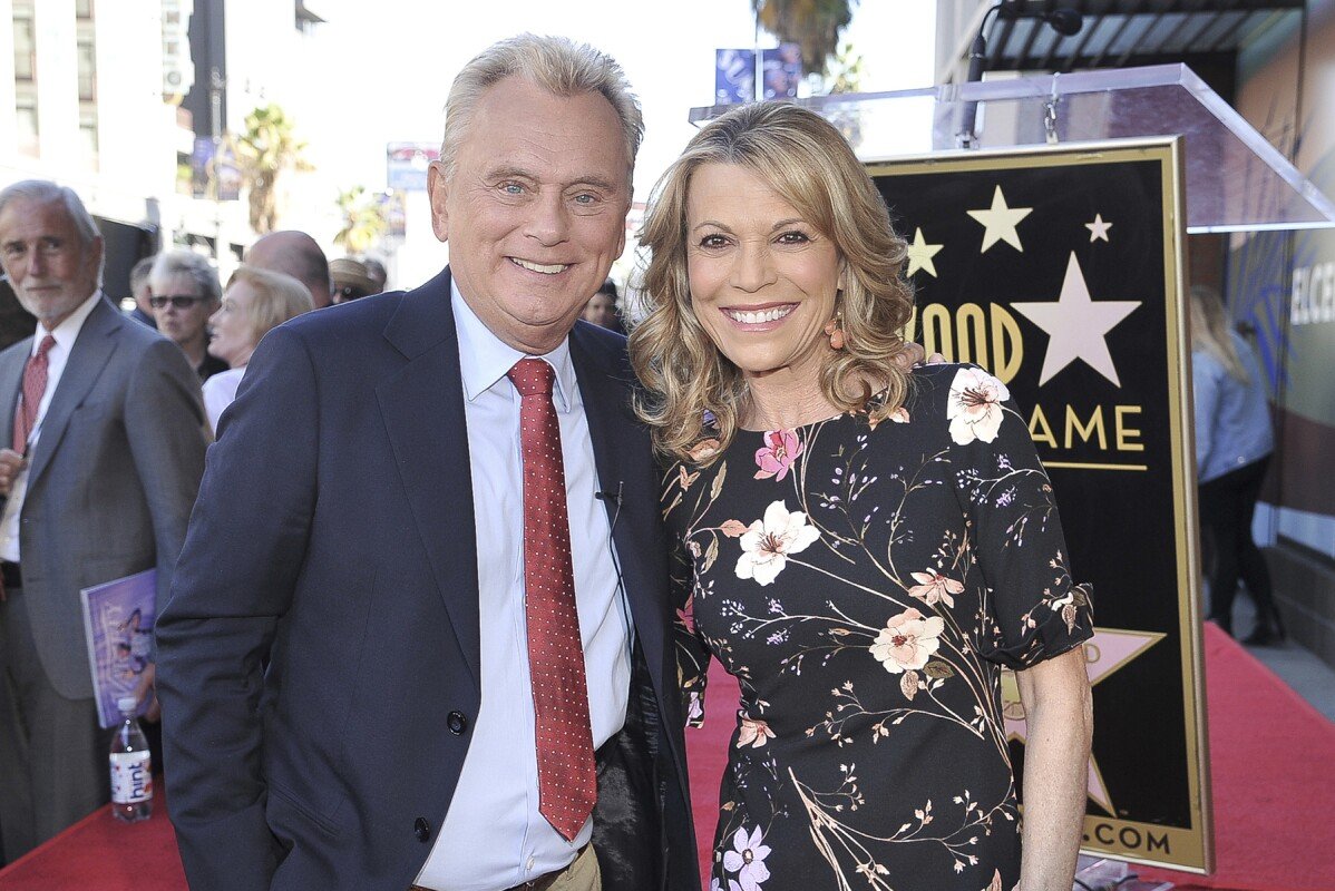 Pat Sajak dit au revoir à 'La Roue de la Fortune' : 'Un privilège incroyable.' Seacrest rend hommage