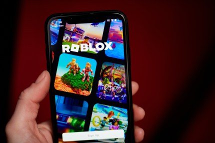 Roblox introduit de nouvelles opportunités de revenus pour les créateurs, taquine le projet d'IA générative